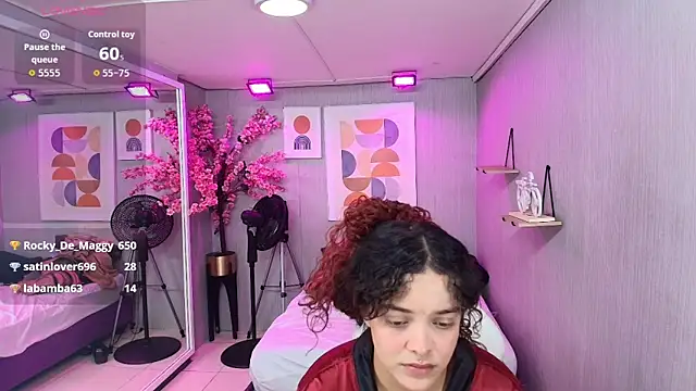 Maggy_t18 webcam