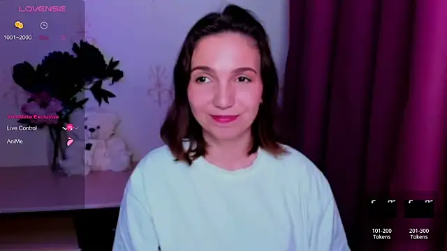 KindHazelHere_ webcam
