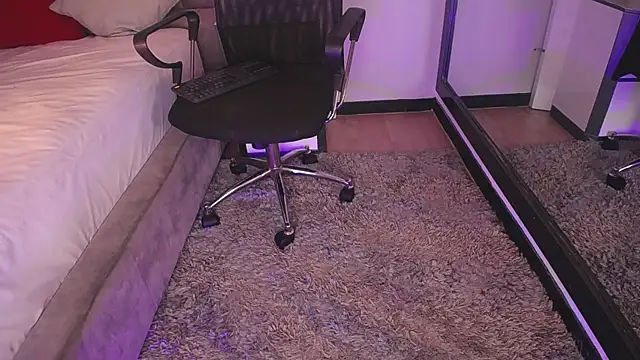 Ella_Brookss