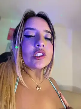 _Ninasanz webcam