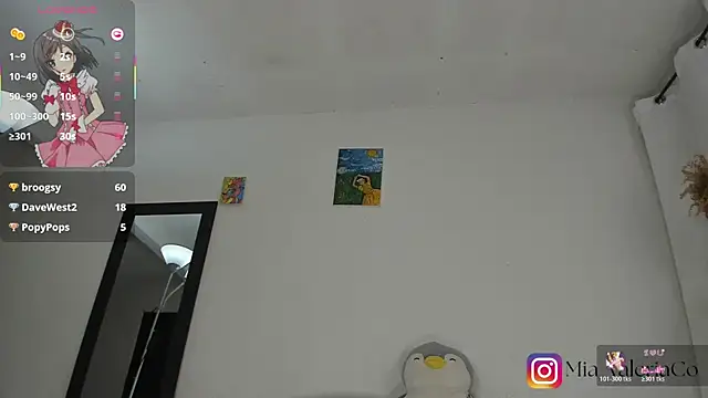 Mia-Valeria- webcam
