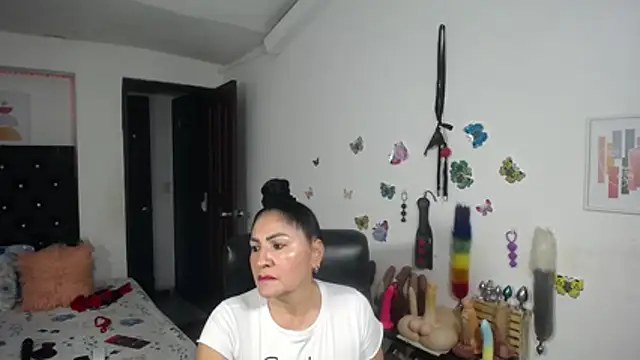 mature_bigboobs10 webcam