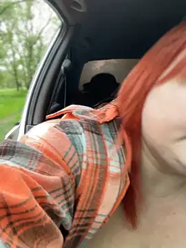 LadyDreams11 webcam
