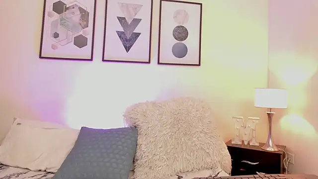 Amelia_Brixton webcam