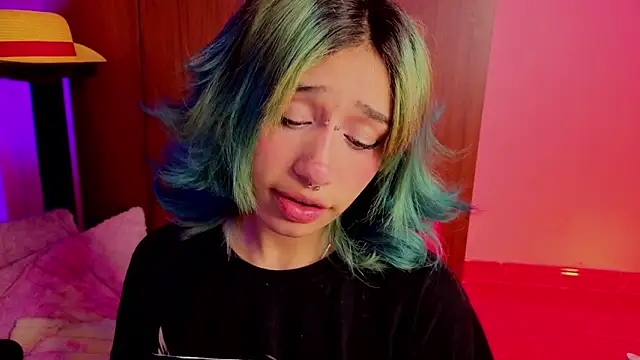 zoelight18