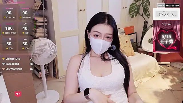 nayomi_34f