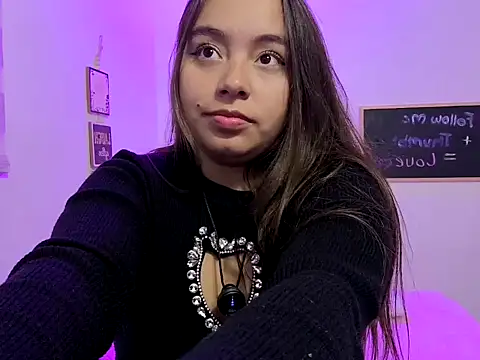Watch cherry_valeria live on EroticFlix - High definition streams