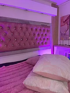 MylaDreams webcam