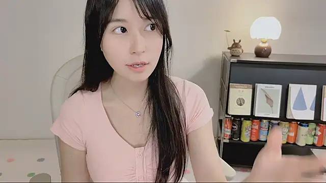 Watch Onechestnut live on EroticFlix - High definition streams