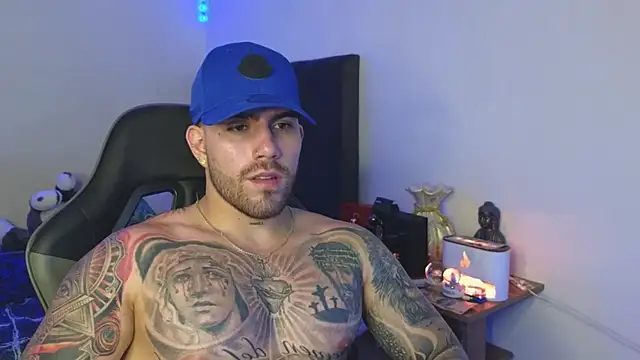 Ades_Lowe webcam