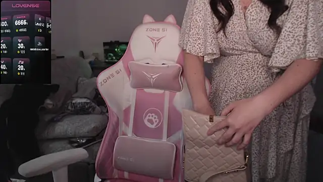 SexyWitch_666 webcam