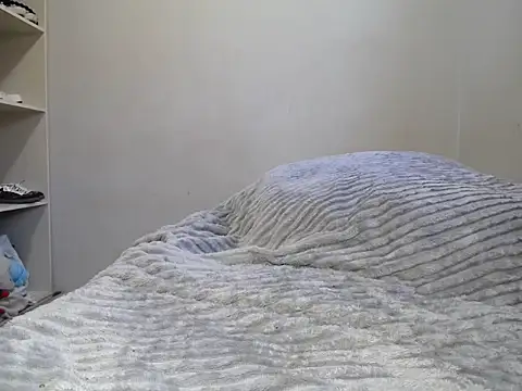 KinkyJXxX webcam