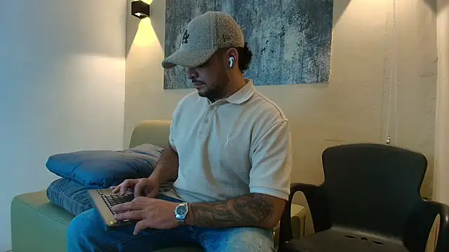 TROY_KIRK webcam