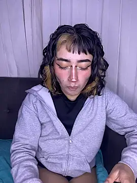 baby_akuma webcam