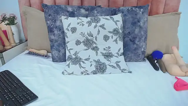 nana_levy webcam