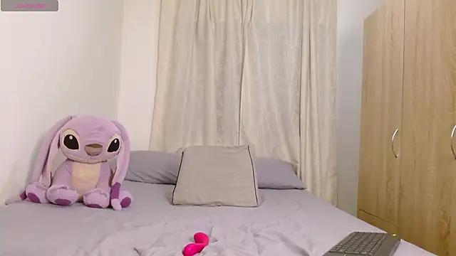 Mav__Ross webcam