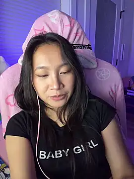 petiteTai live sex cam