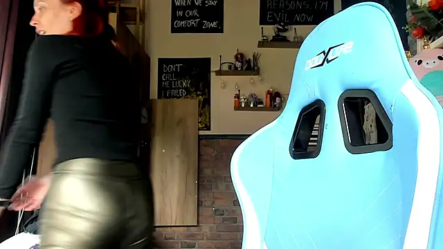 Watch karo123421 live on EroticFlix - High definition streams