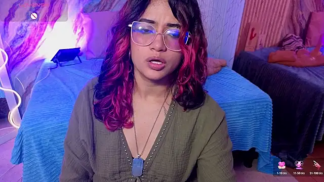 kristen_tay webcam