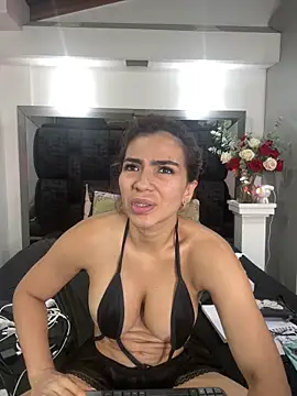 Arianna_Jones1
