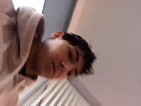 Cristopher_Wild webcam