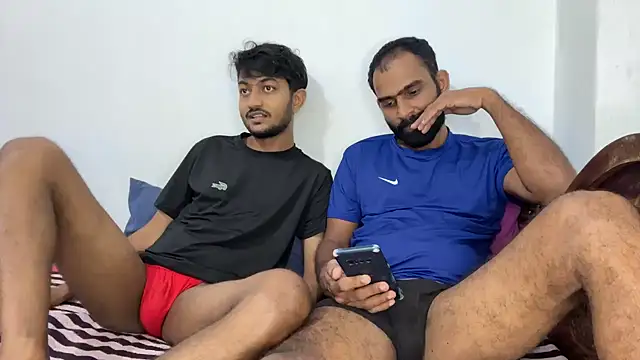 DesiDaddyandSon webcam