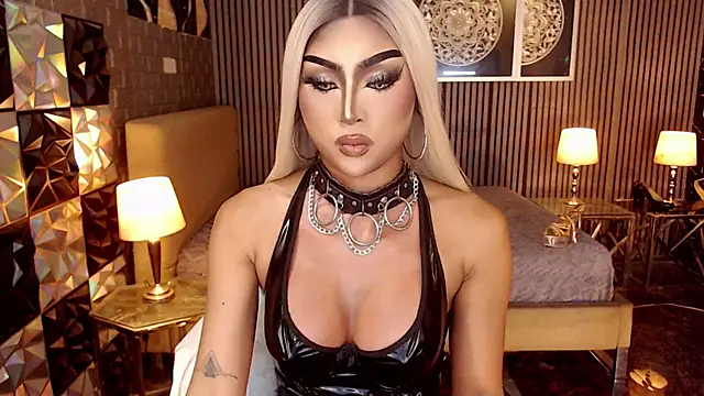 MassiveCockTrans webcam
