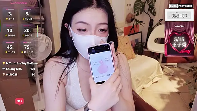 nayomi_34f webcam