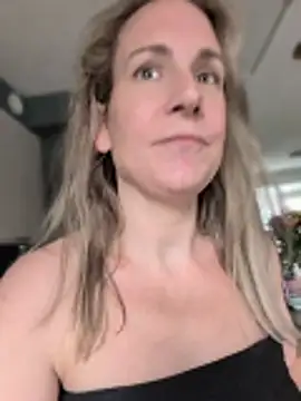 NaomiAndFriends webcam