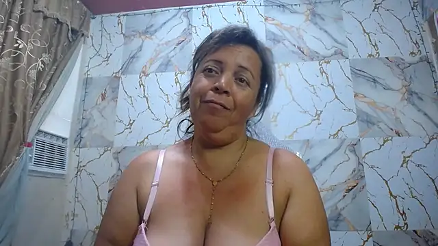 alina_maturehot webcam