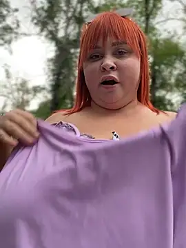 LadyDreams11 webcam