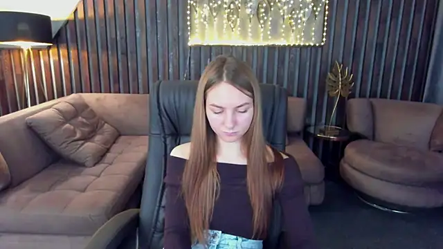MilaAddams webcam