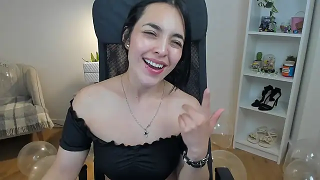 _BellaEvans_ webcam