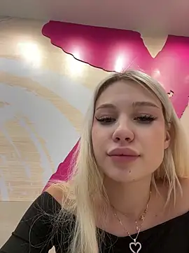 Kiss_Auroraa webcam