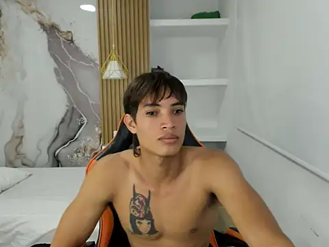 kenshi_roa - Kenshi_roa's free webcam