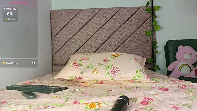 Iamkarlaa_doll webcam