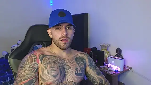 Ades_Lowe webcam
