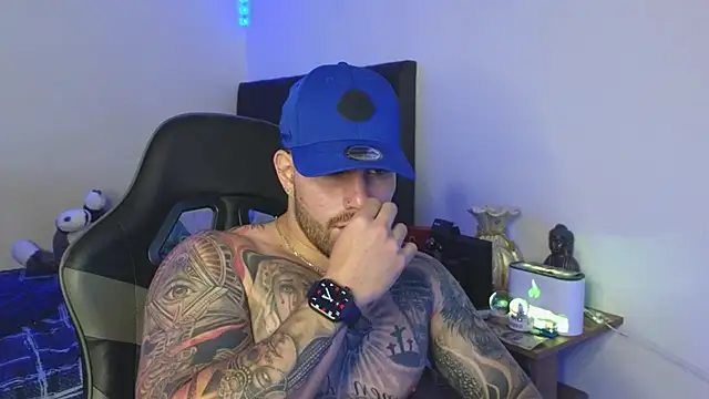 Ades_Lowe webcam