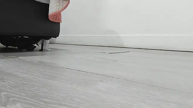 Aleya_Black webcam