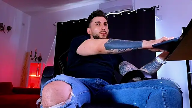 MightyAaron66 webcam