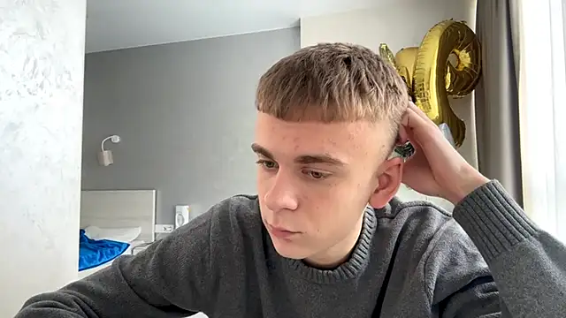 SoloFury live sex cam