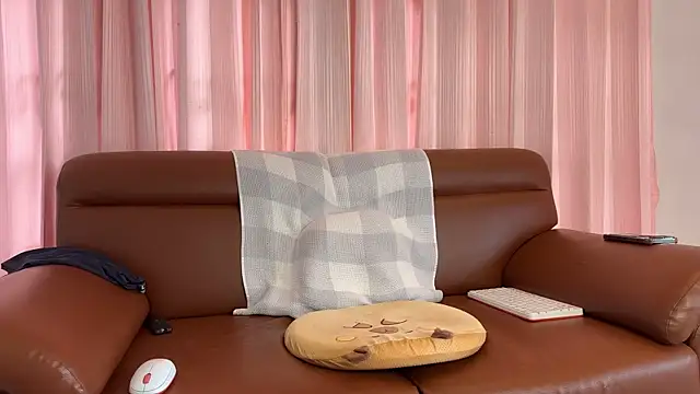 Raamoss live sex cam