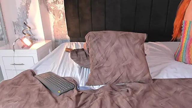 AdharaSweet1_ webcam