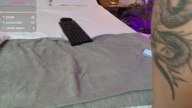CamilaVelour webcam