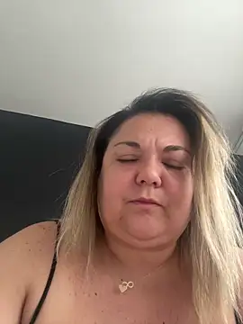 MikyVesela webcam