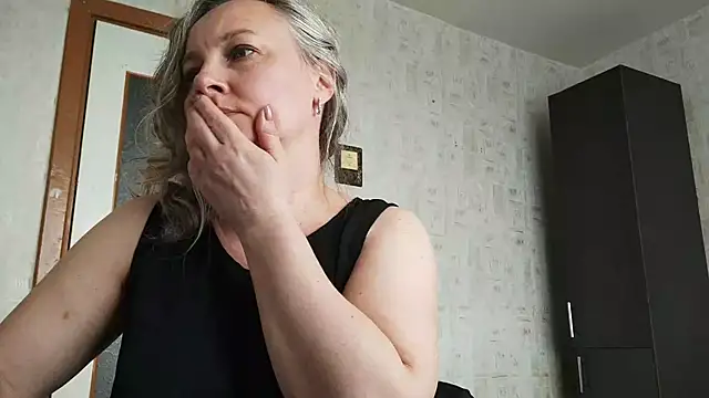 edithmanning - EdithManning's free webcam