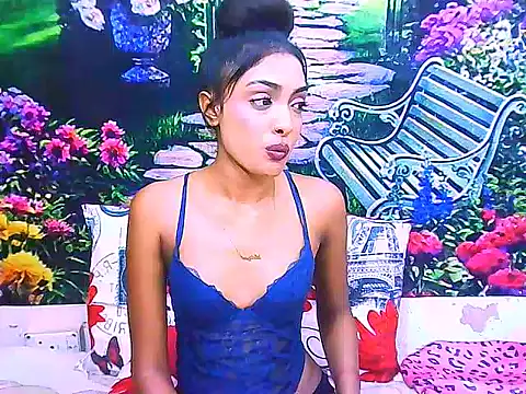 IndianPretty14u2Luv webcam