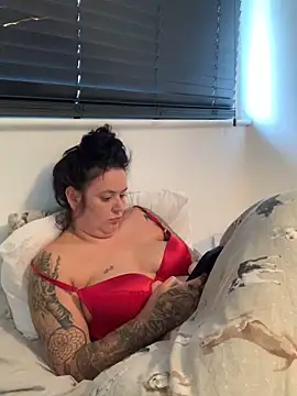 charlottesnow21 - CharlotteSnow21's free webcam