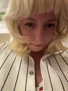RonnieKiss webcam