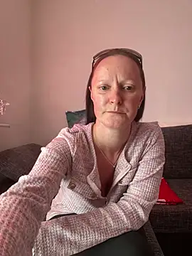 LindaLee90 webcam